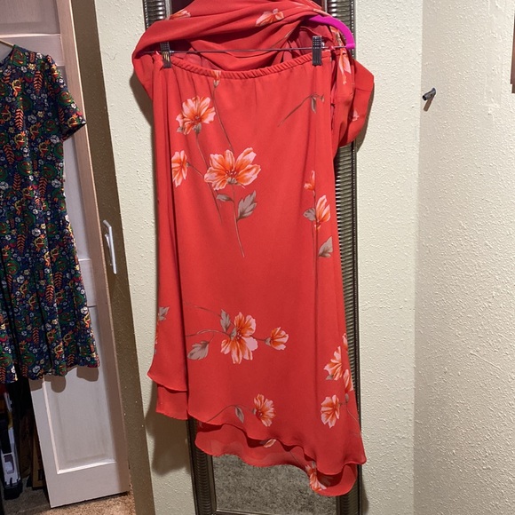 Studio I two piece skirt set - Picture 5 of 7